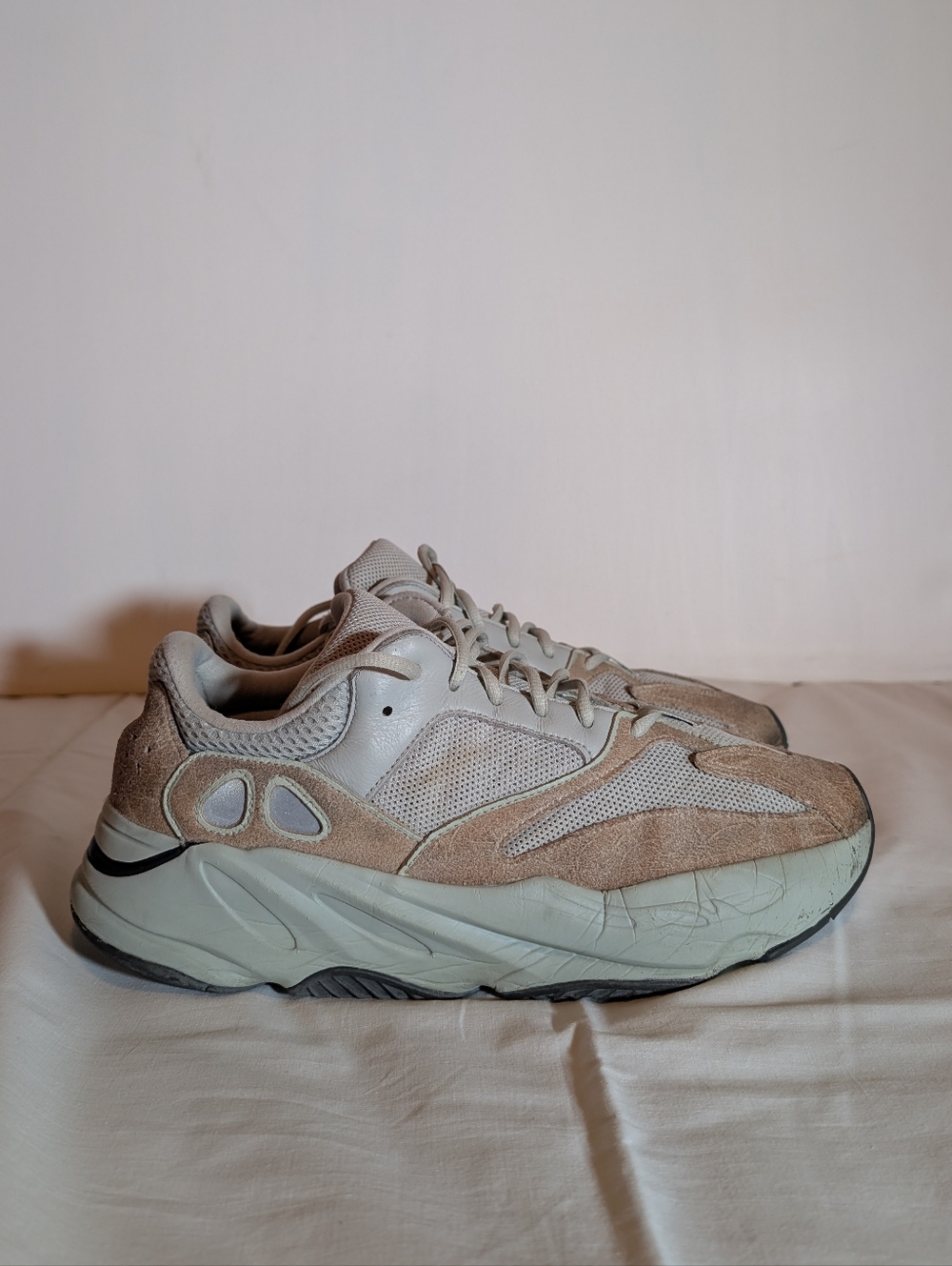 'Adidas Yeezy Boost 700 'Salt' - Chunky Trainer Sneakers in Beige and Light Gray